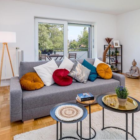 Eg Links-Wunderschoene 70M Grosse 2-Zimmer City Wohnung Naehe Salzburg フライラッシンク エクステリア 写真